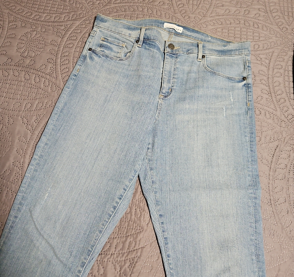 LOFT Women's Light Blue Skinny Jeans